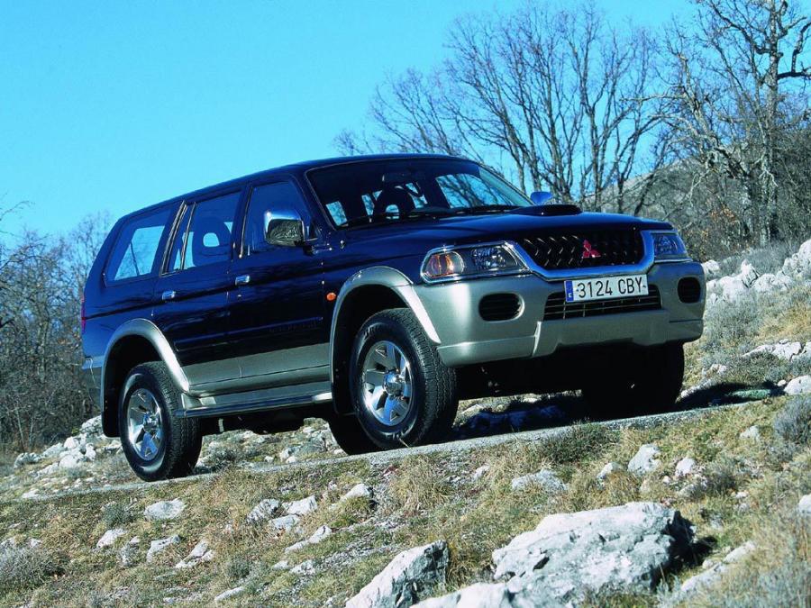  Mitsubishi Pajero Sport 1999 года  (фото 14 из 15)